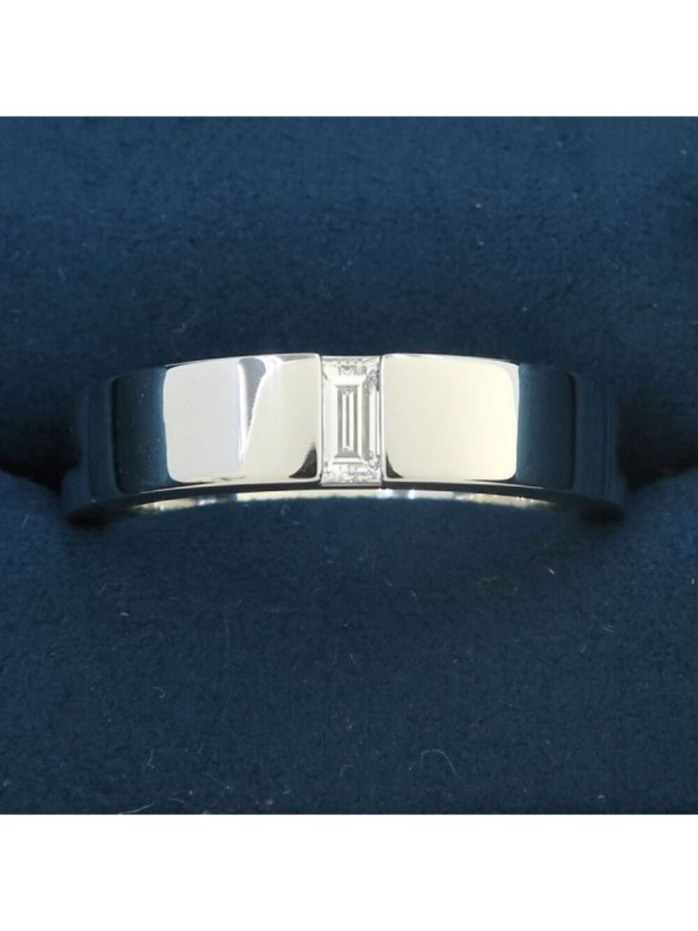Harry Winston Baguette Cut Vertical Band Ring Area